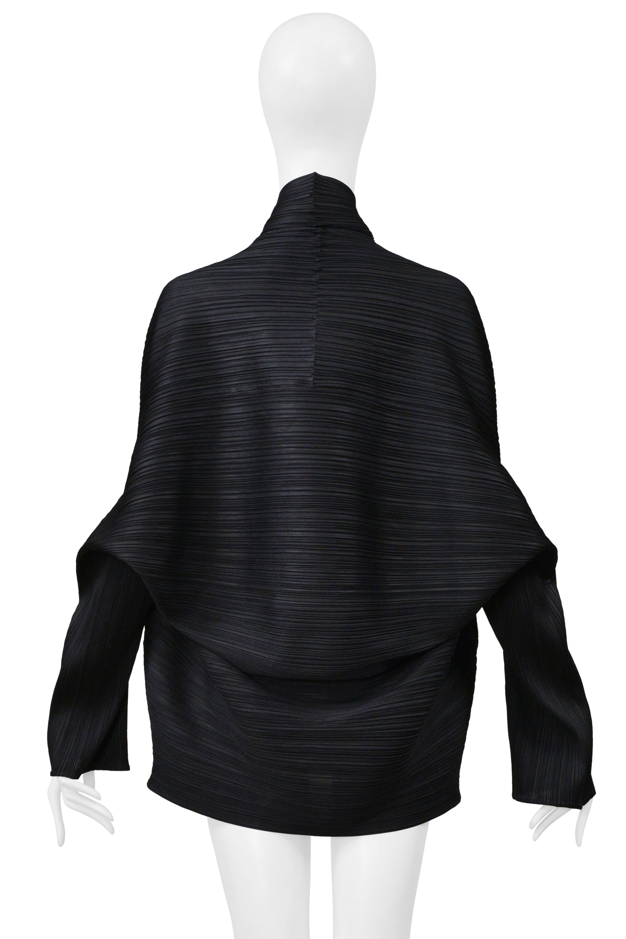 ISSEY MIYAKE BLACK PLEATED DIAMOND BACK SHELL JACKET WITH ONE BUTTON