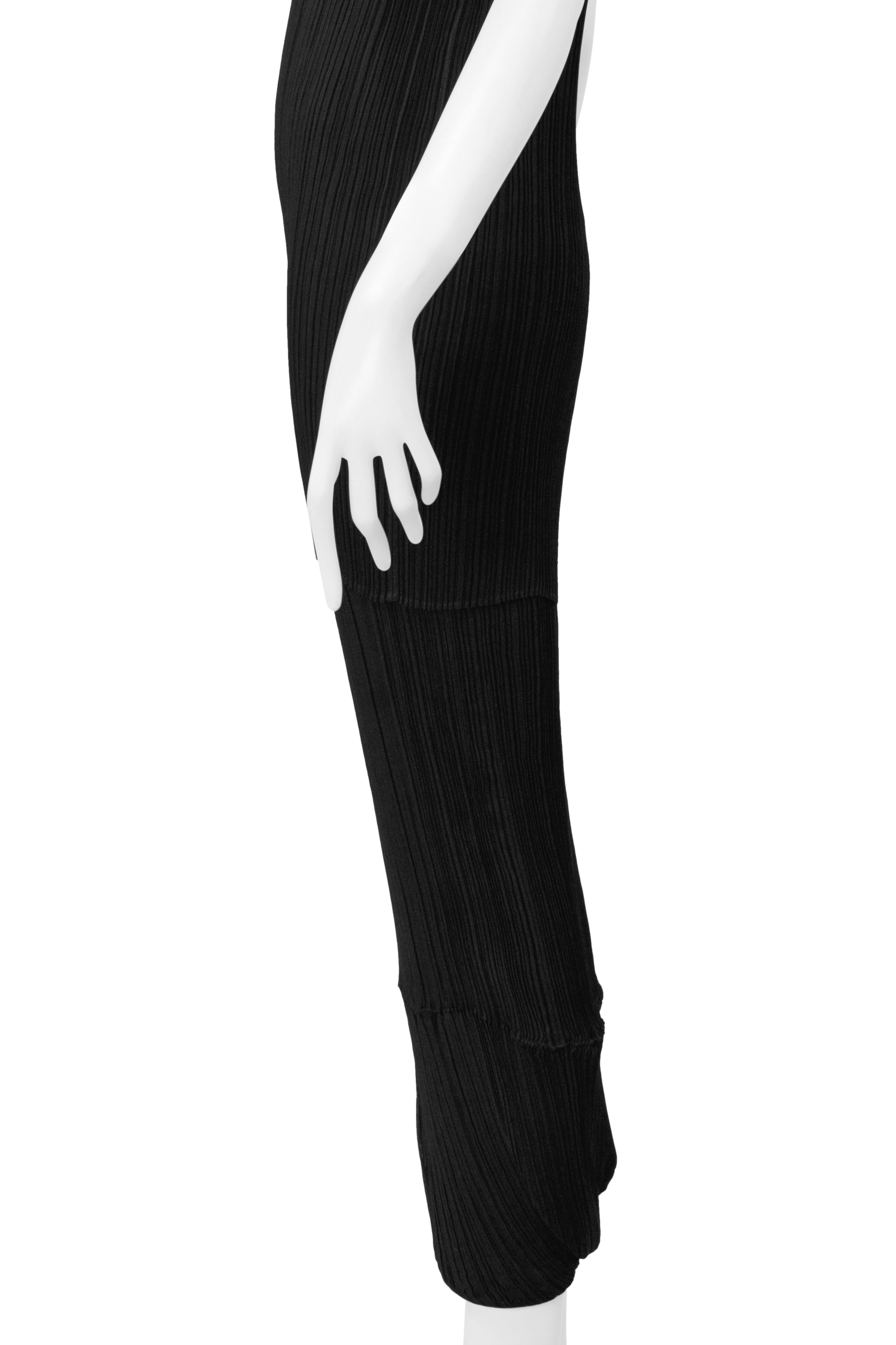 ISSEY MIYAKE BLACK PLEATED DOUBLE LAYER CAMISOLE DRESS GOWN