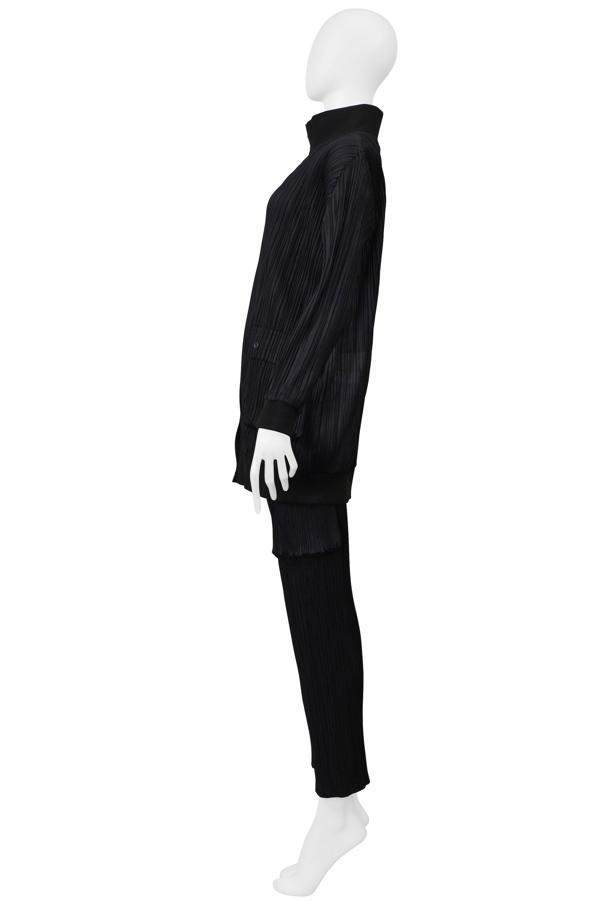 ISSEY MIYAKE BLACK PLEATED TRACK SUIT WITH LARGE POCKETS 2004