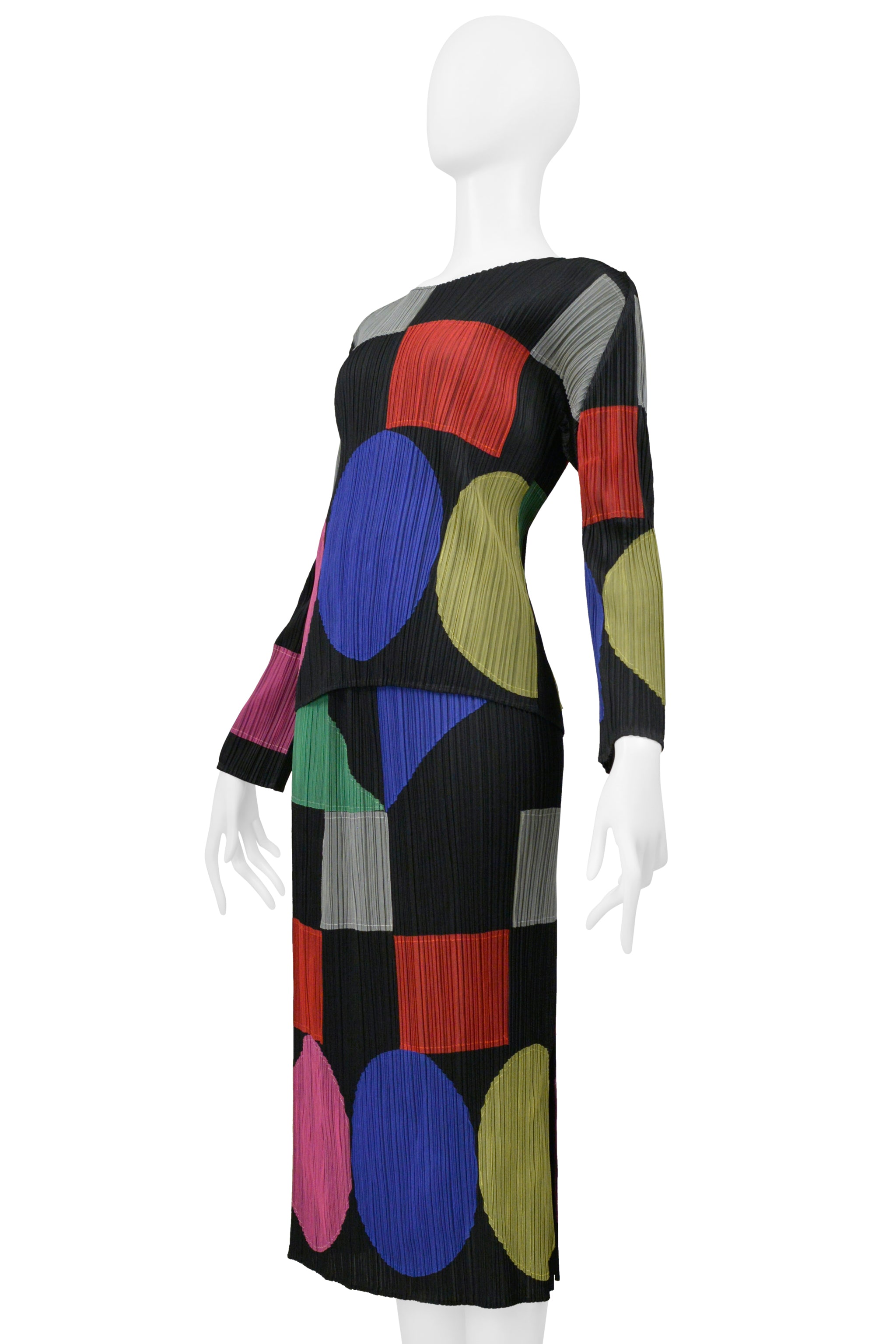 ISSEY MIYAKE 2000 BLACK PLEATED SKIRT ENSEMBLE WITH MULTICOLOR GEOMETRIC APPLIQUES
