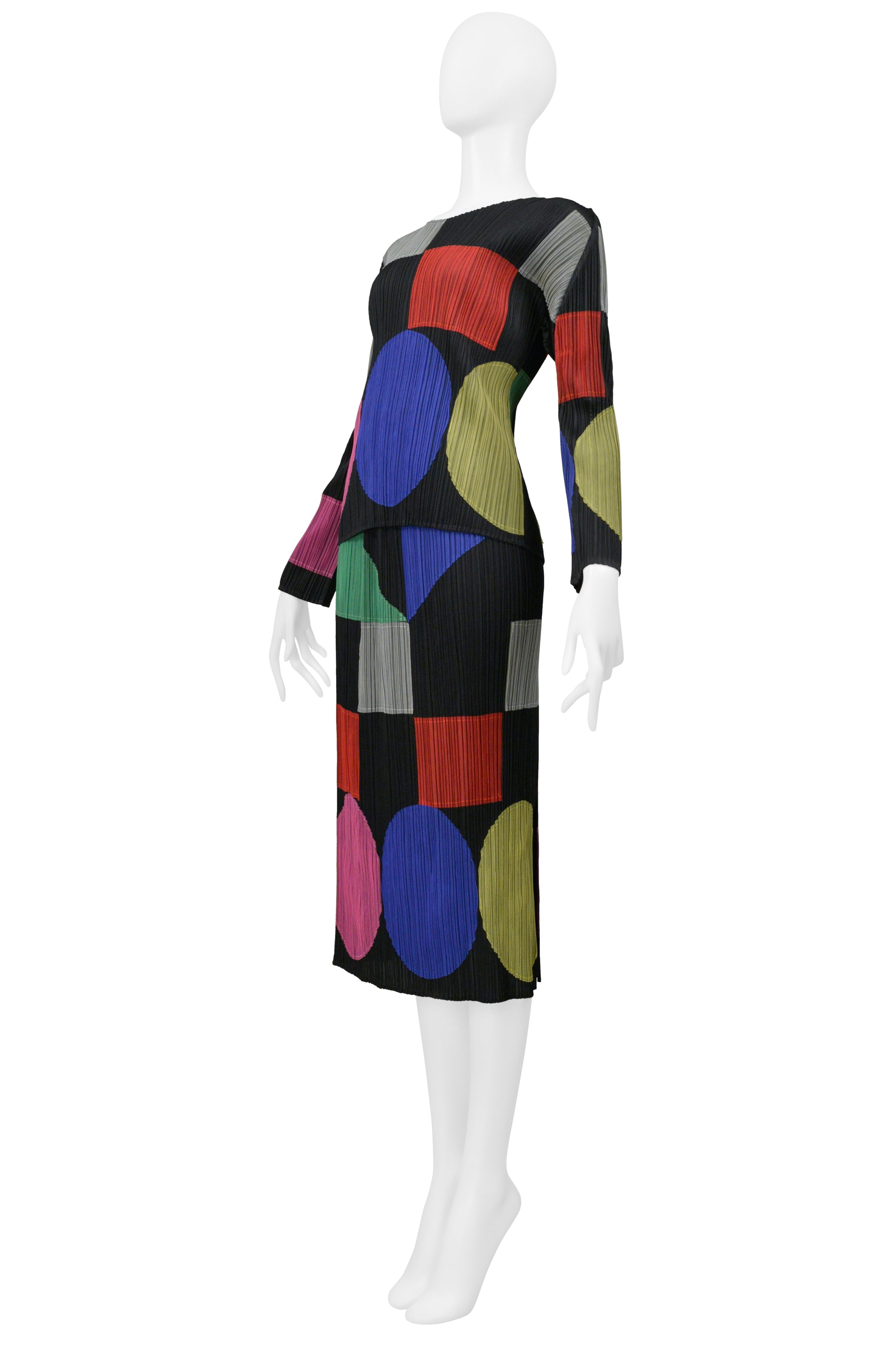 ISSEY MIYAKE 2000 BLACK PLEATED SKIRT ENSEMBLE WITH MULTICOLOR GEOMETRIC APPLIQUES