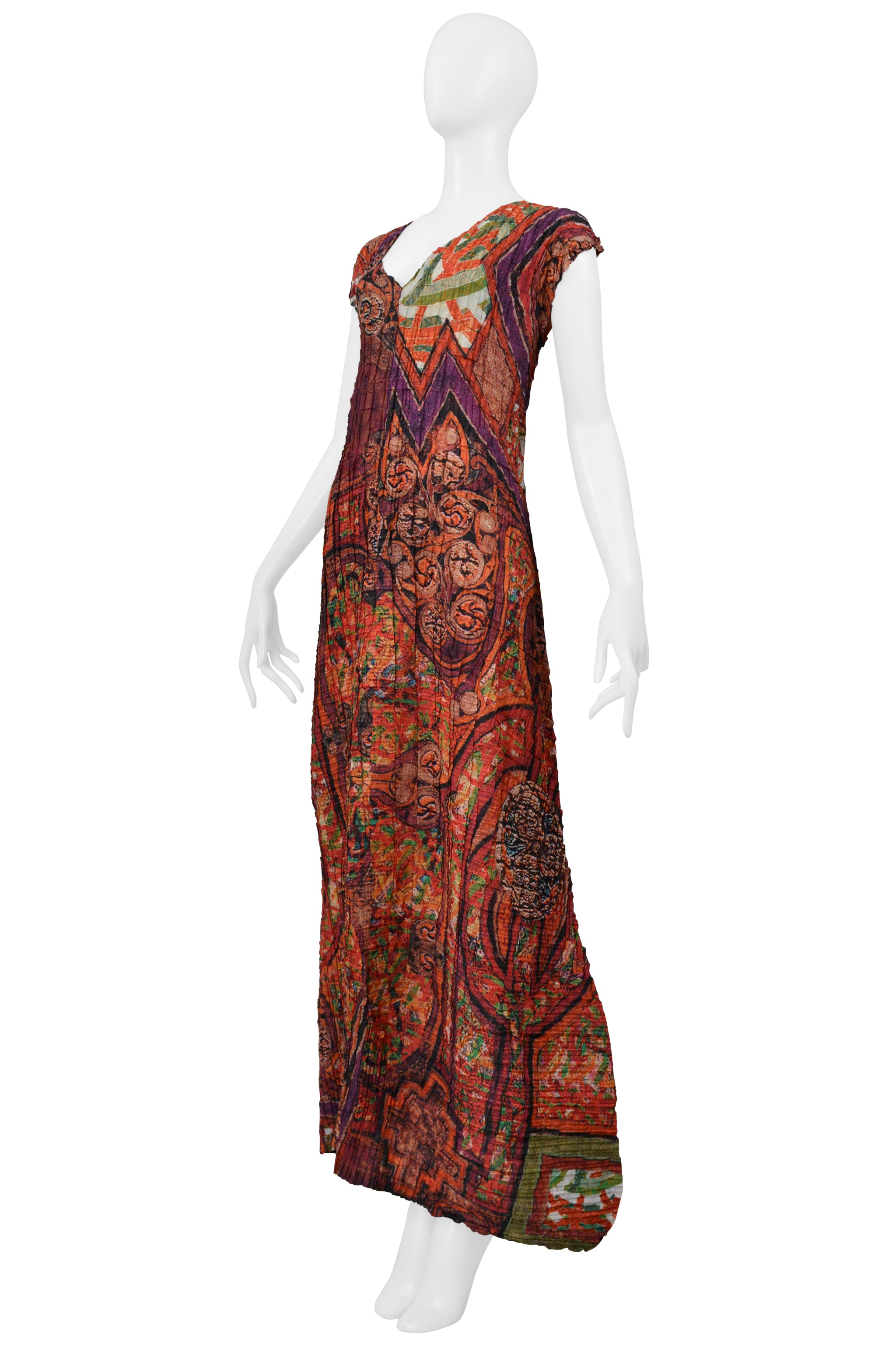 ISSEY MIYAKE 2001 AW BURGUNDY PRINTED PLEATED MAXI DRESS 2001-2002