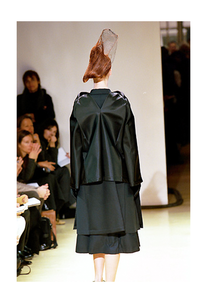 JUNYA BLACK SATIN ARCHITECTURAL EVENING COAT WITH CARRY CASE 1999-2000