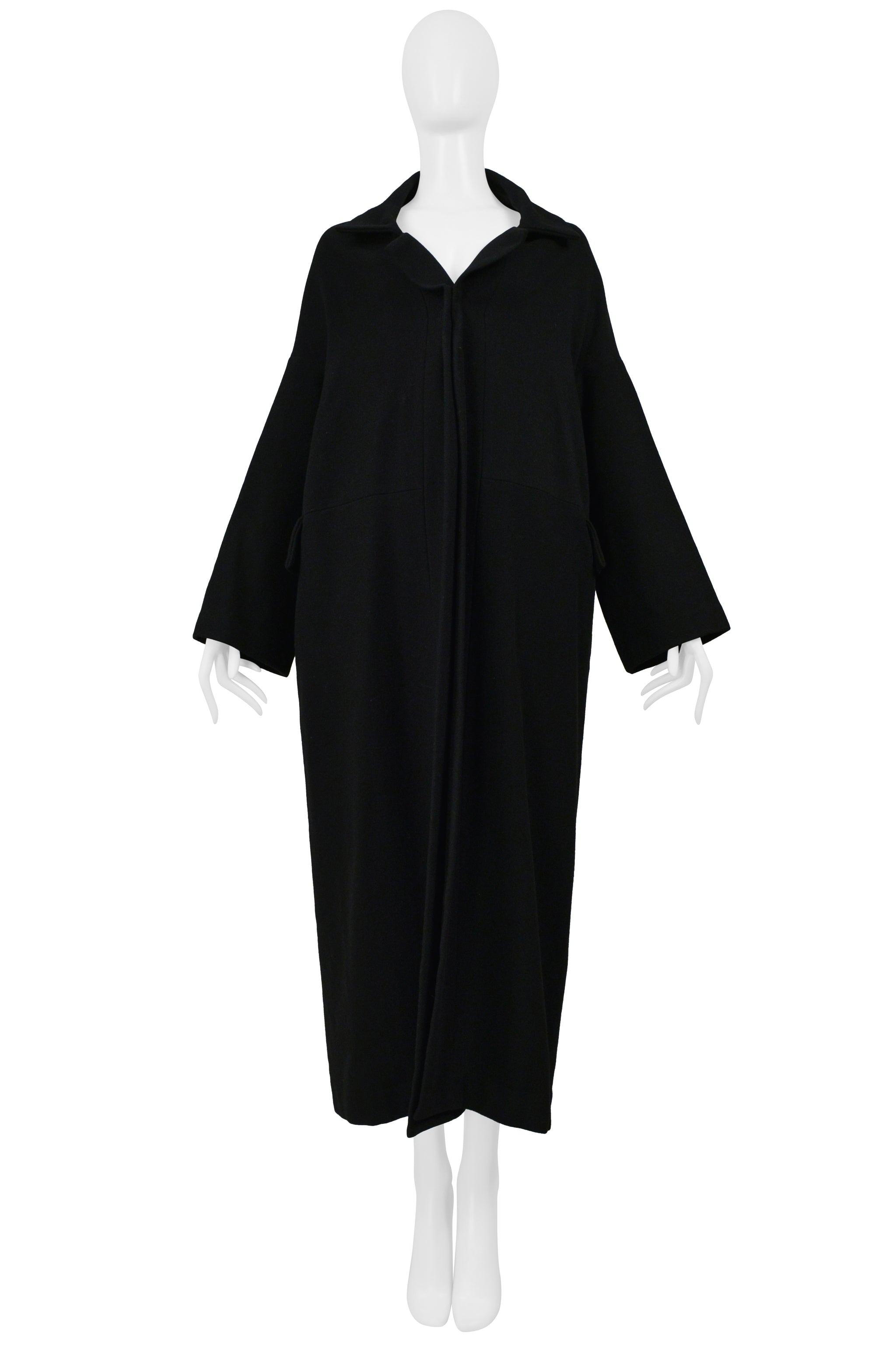 YOHJI YAMAMOTO BLACK WOOL EGG SHAPE OVERCOAT WITH NOTCH LAPELS 1999