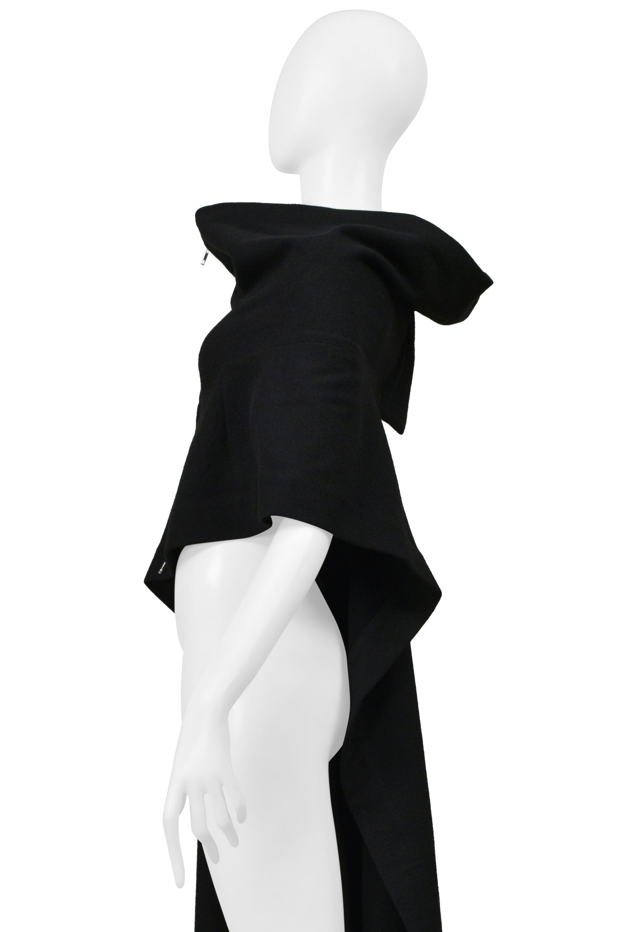 YOHJI YAMAMOTO BLACK CAPE WITH ONE SLEEVE AND ZIPPER 2004-05