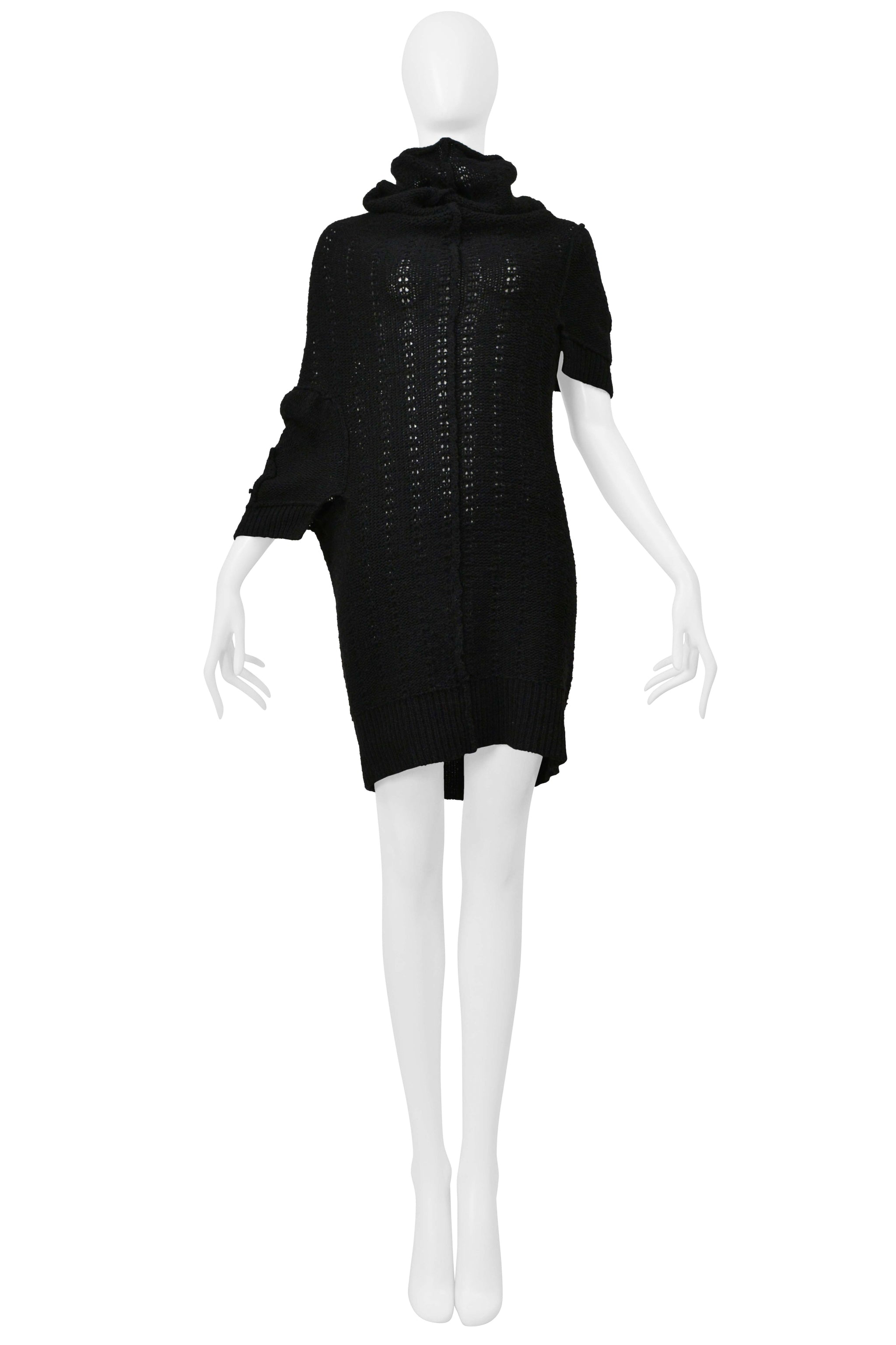 Y’S 2004–05 BY YOHJI YAMAMOTO BLACK CABLE KNIT SWEATER WITH HIGH NECK & ASYMMETRICAL SLEEVES