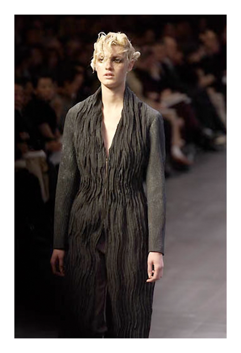 ISSEY MIYAKE SERPENT GREEN PLEATED JACKET WITH SIDE ZIPPERS AND LONG FRONT 2002-2003