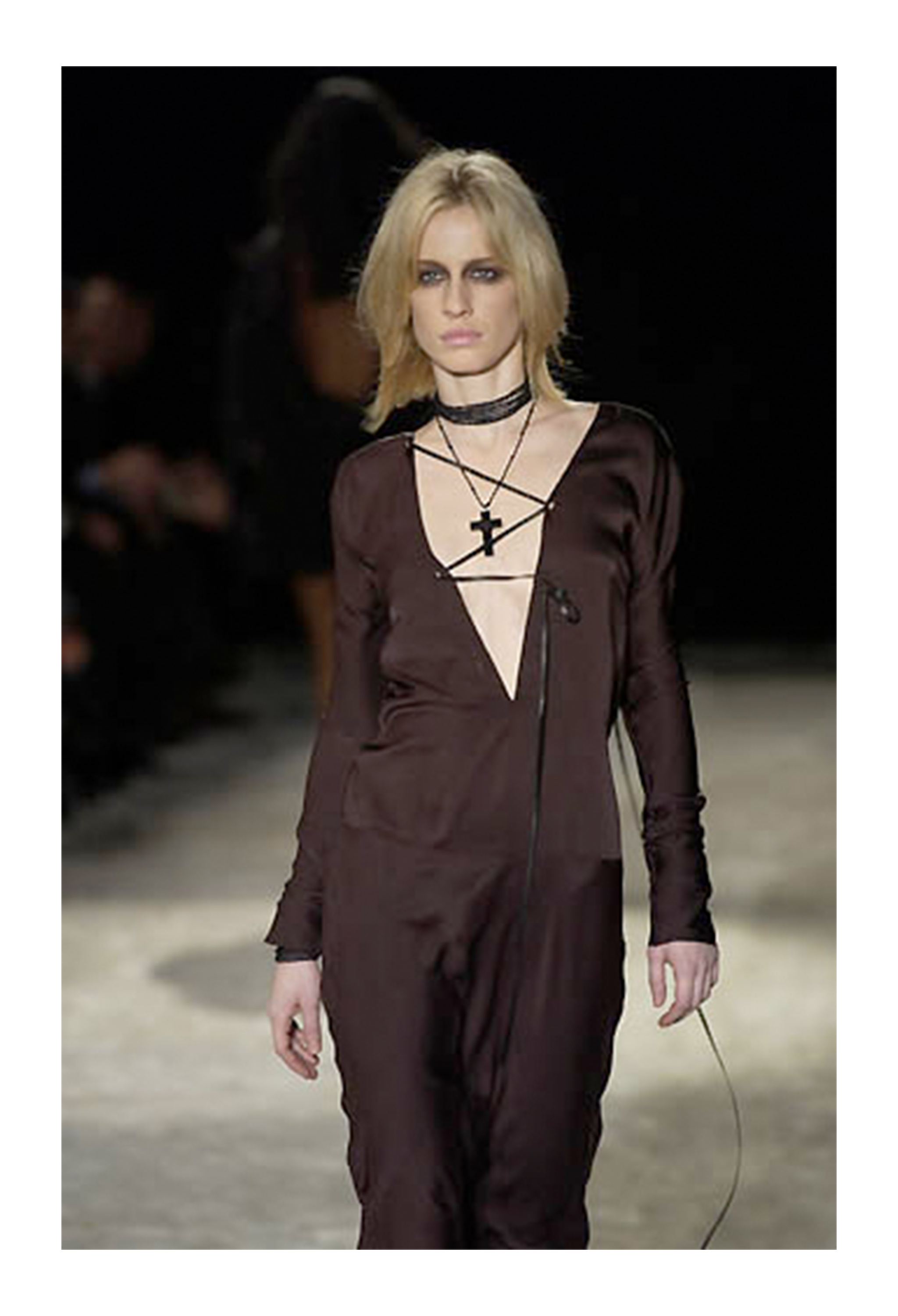 GUCCI BY TOM FORD ICONIC GOTHIC GOWN 2002