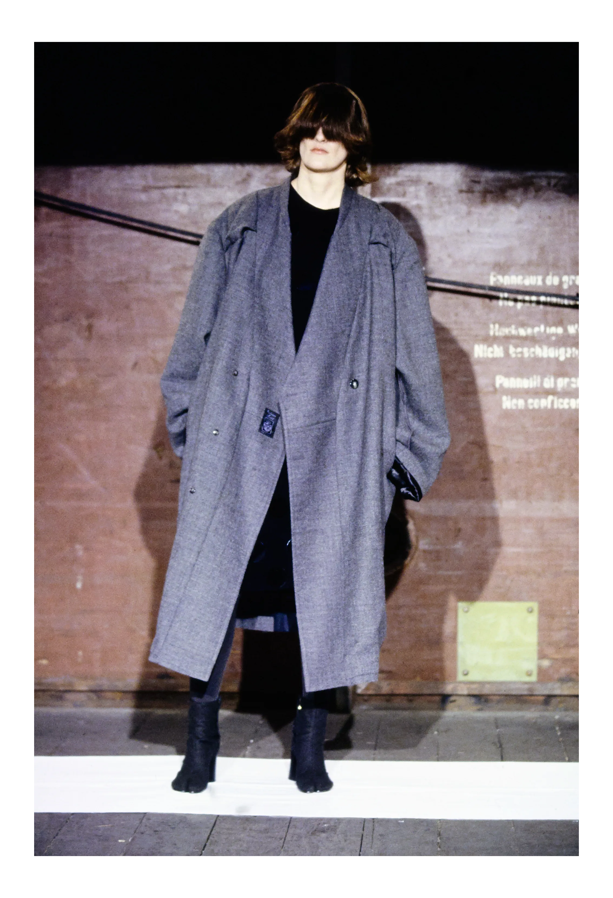 MAISON MARTIN MARGIELA GREY WOOL OVERSIZED OVERCOAT 2000-2001 AW