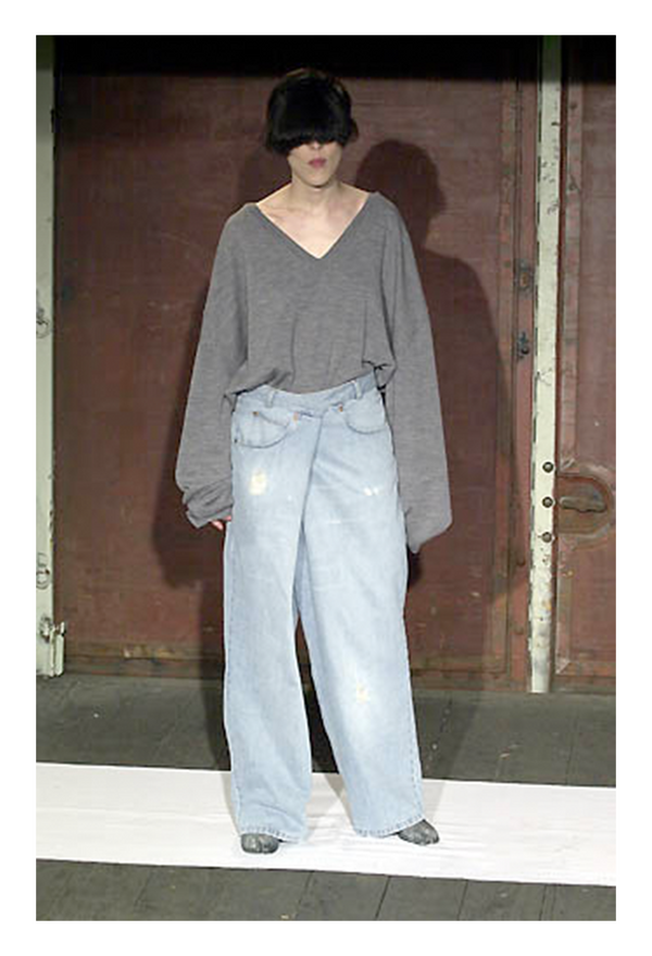 MAISON MARTIN MARGIELA BLACK OVERSIZED V NECK SWEATER SS 2000
