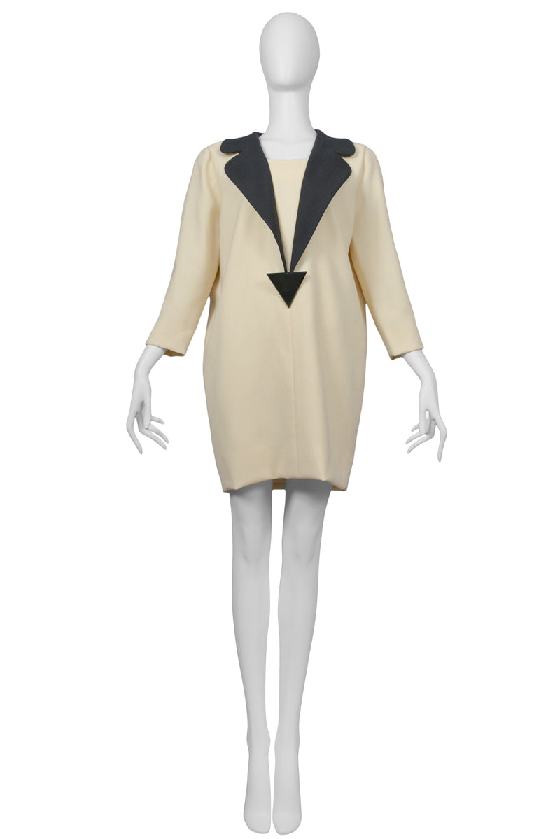 PIERRE CARDIN IVORY BLACK TRIANGLE BROOCH DRESS