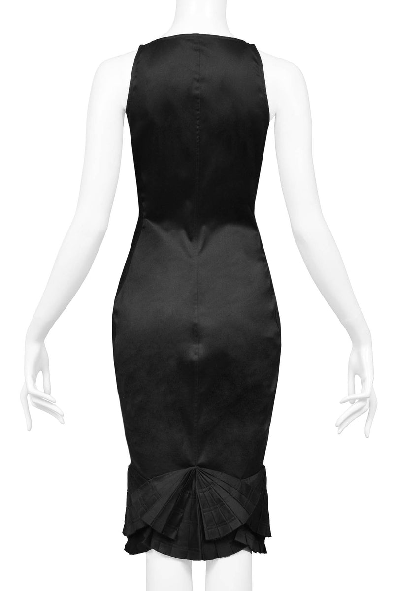 GUCCI BY TOM FORD BLACK DRESS WITH BACK PLEAT FAN DETAILING